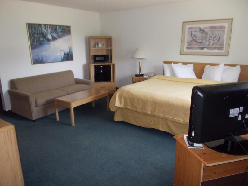 Boarders Inn And Suites By Cobblestone Hotels - Ripon Екстериор снимка